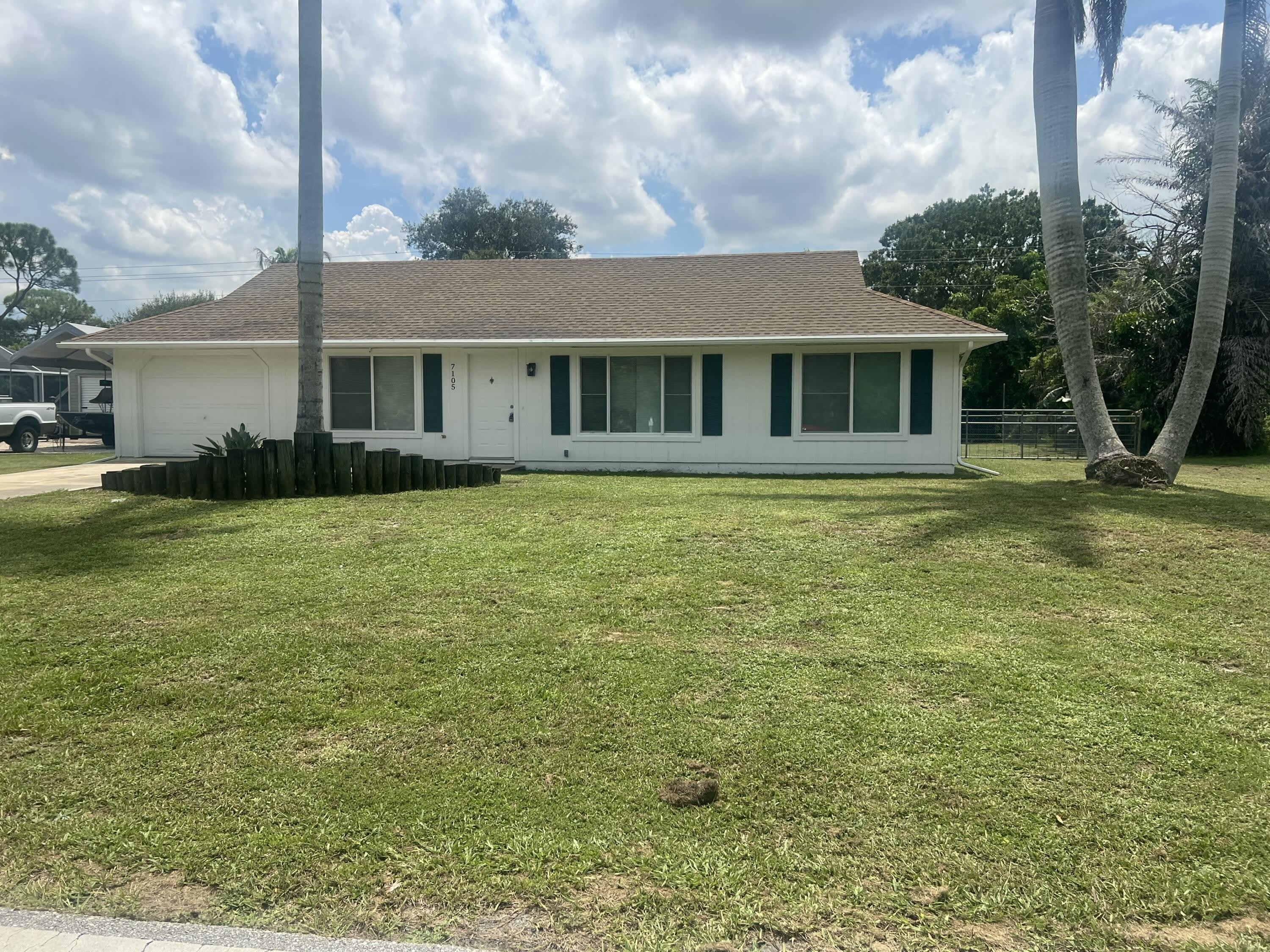 7105 NORTH Boulevard – photo 1 of 17