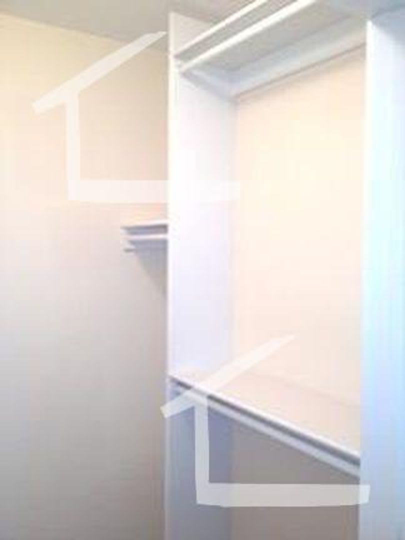 Nice 4 Bed In Oak Square – photo 1