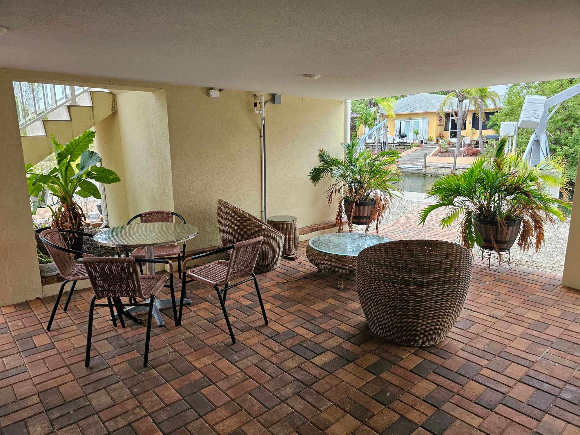 21034 Overseas Hwy – photo 1 of 9