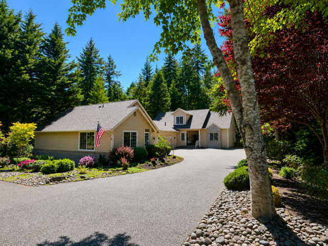 6844 McCormick Woods Drive Southwest – photo 1