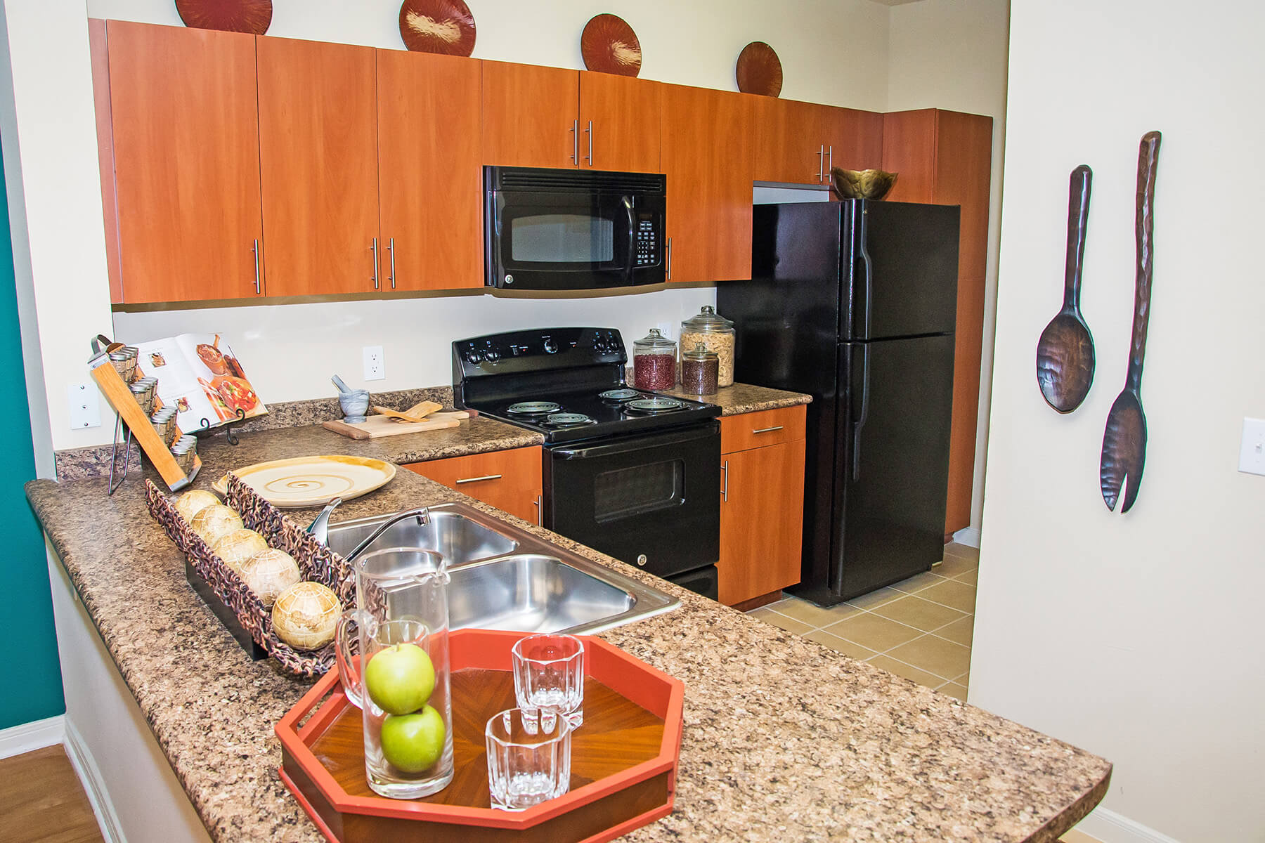 Lakeland Estates Apartment Homes – photo 1 of 24