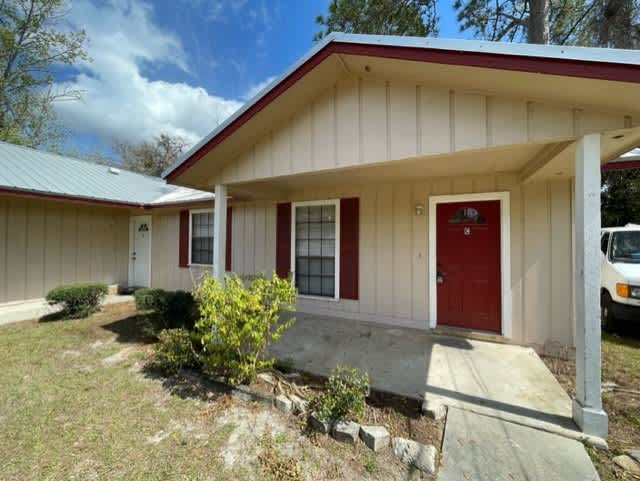 803 Meadowbrook Dr – photo 1 of 8