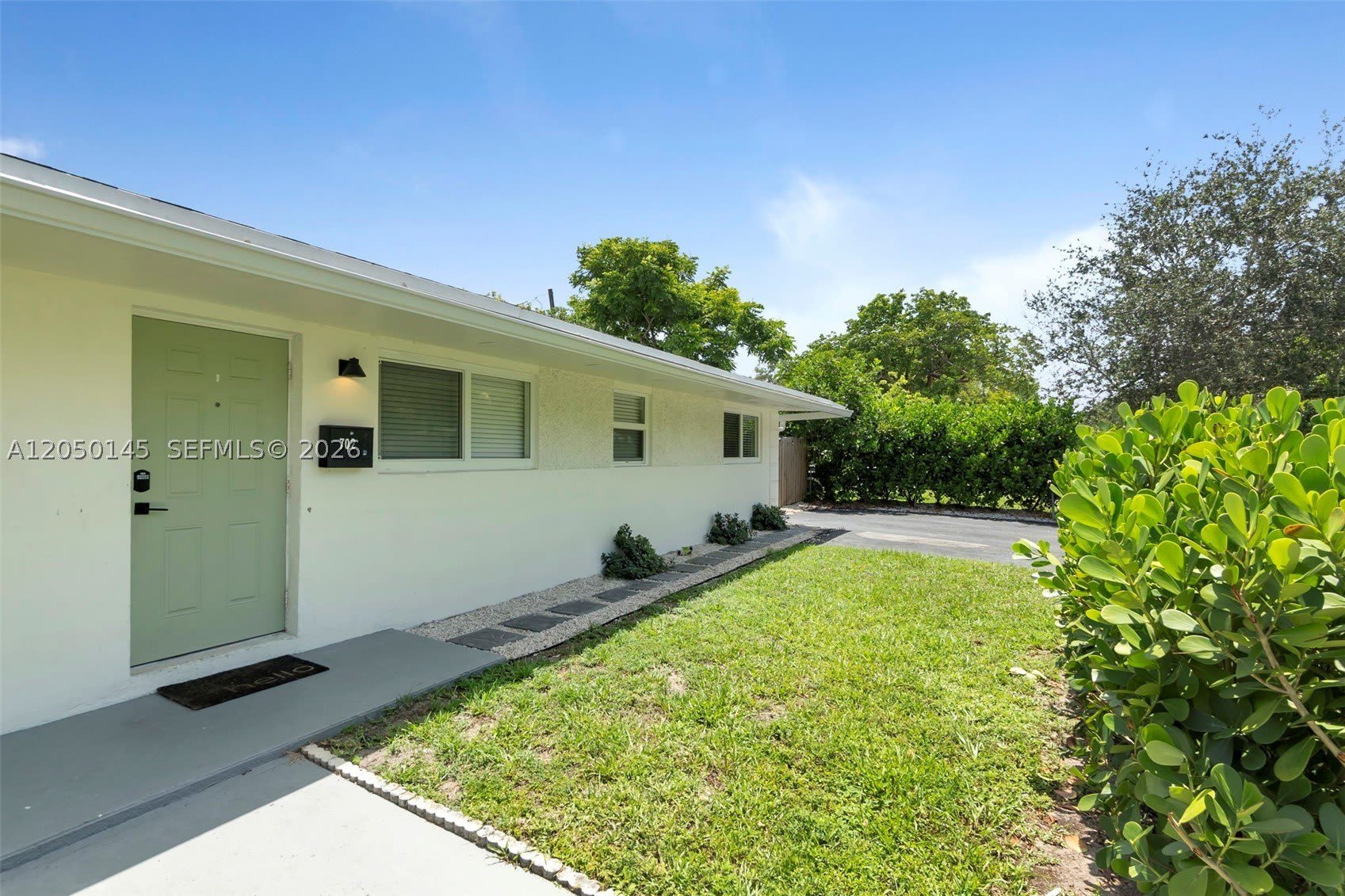 702 Nw 18Th St – photo 1