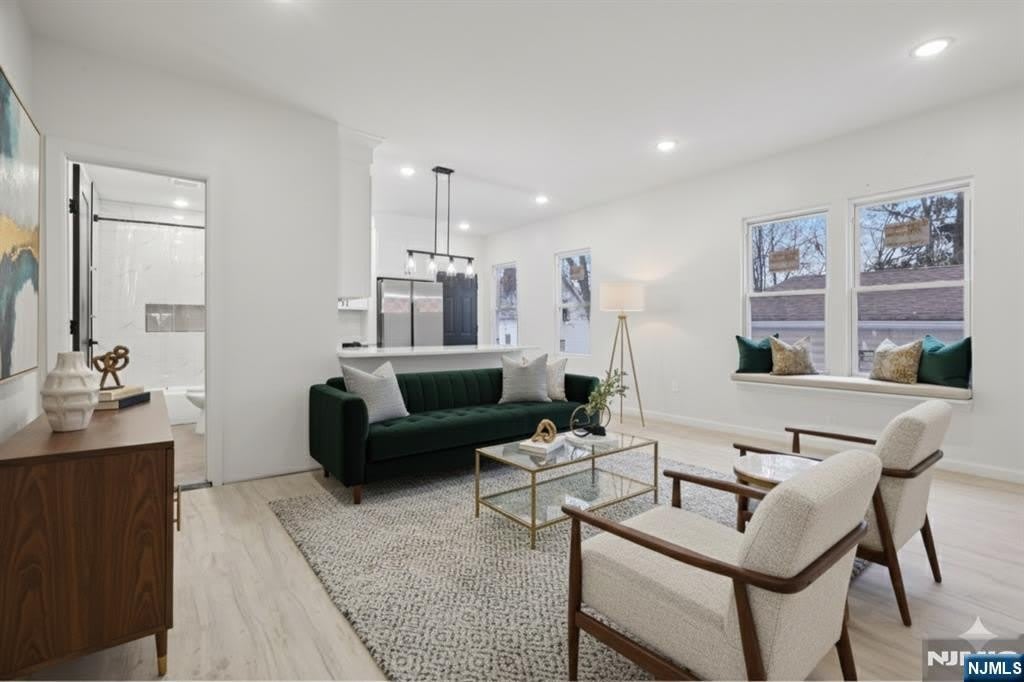 542 25th Street – photo 1