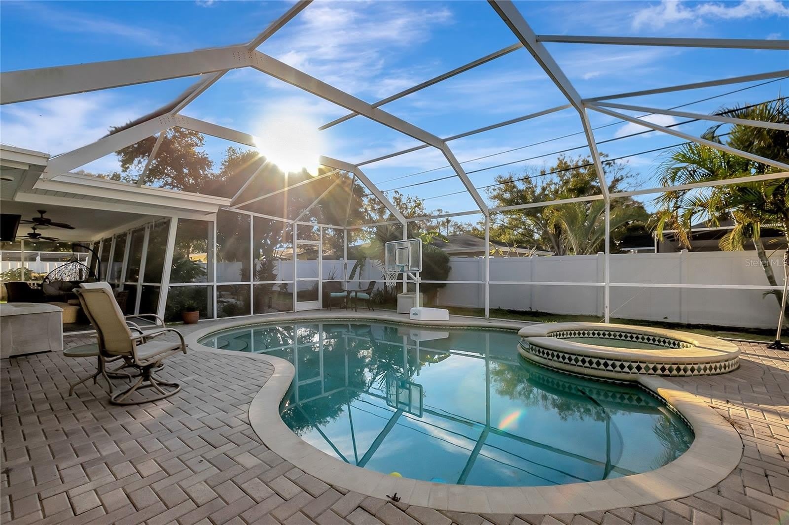 809 JACARANDA Drive – photo 1 of 18