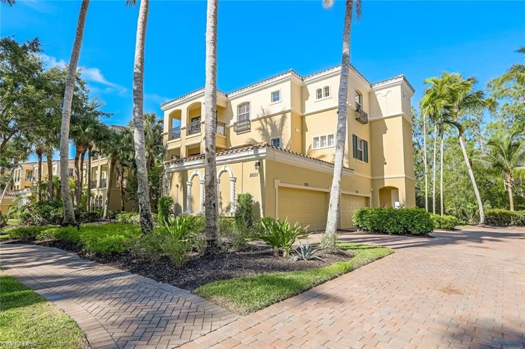 2851 Tiburon Blvd E – photo 1