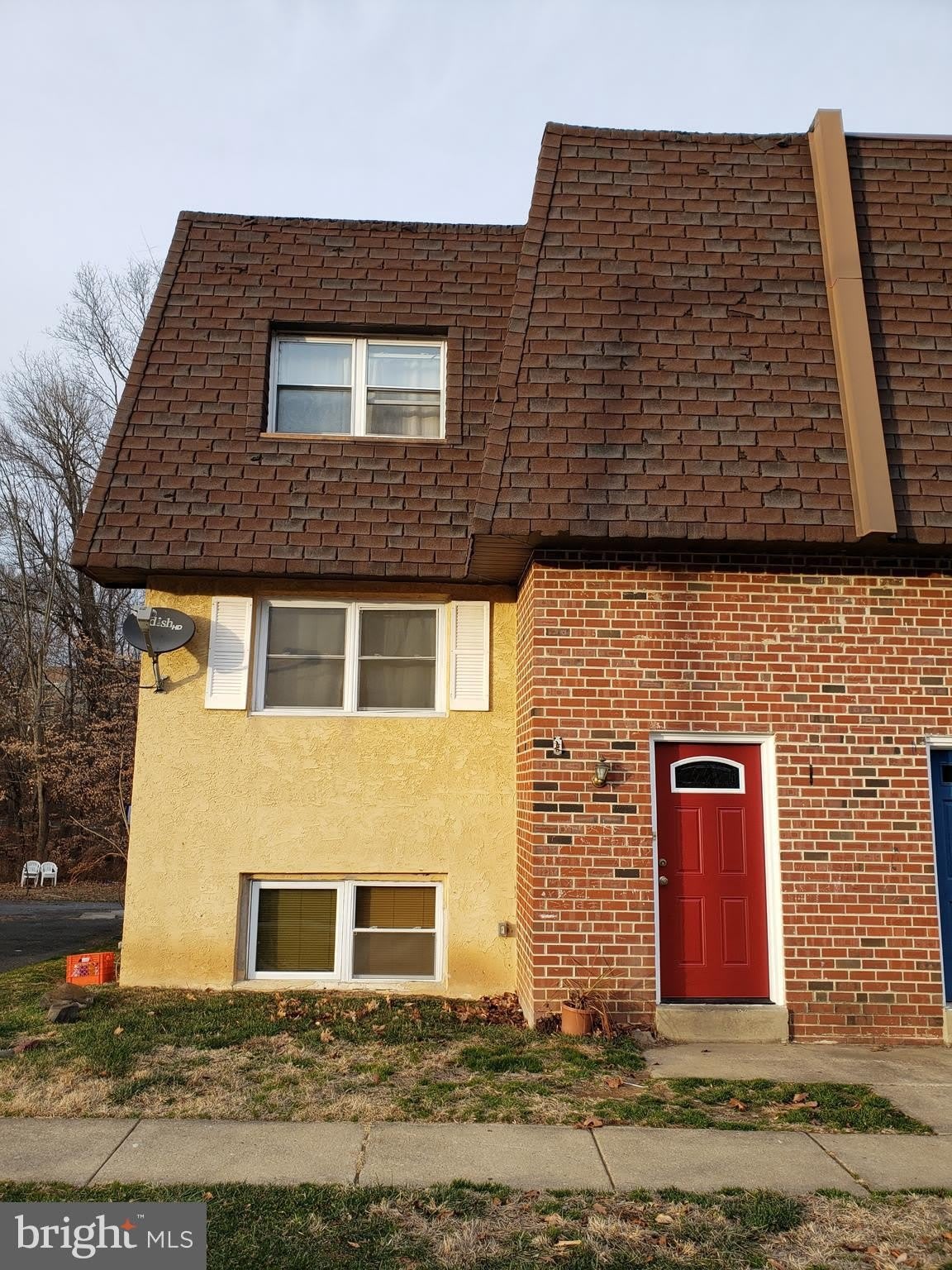 155 MEADOWBROOK Lane – photo 1 of 11
