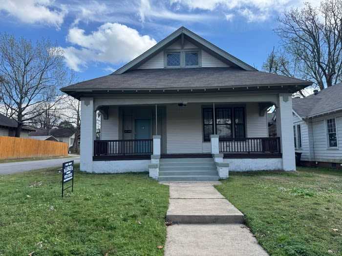 401 Johnson Street – photo 1