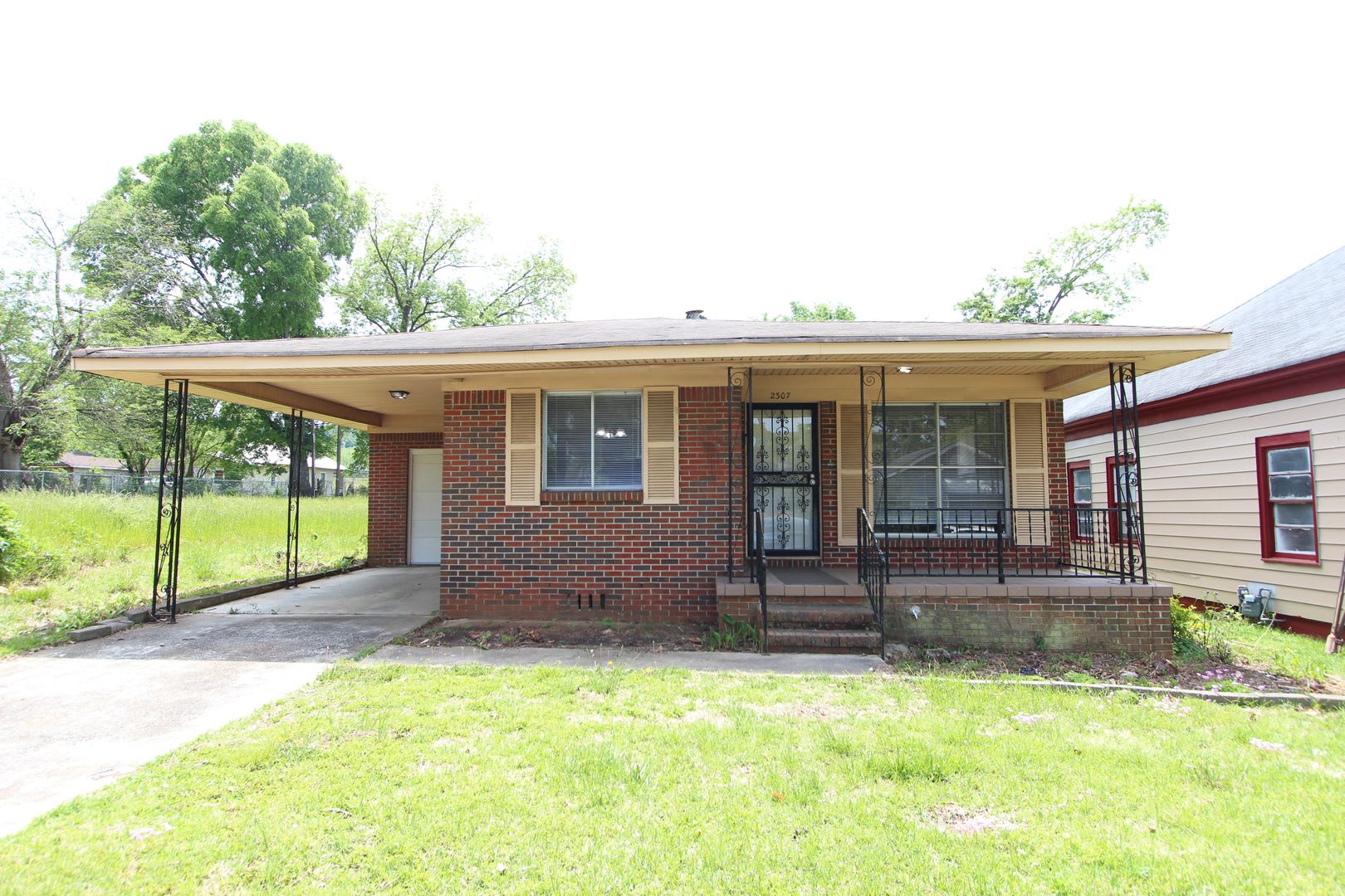 4BR 2BA New On The Market! Cute! Cute! Cute! Better Hurry To See This One!! – photo 1