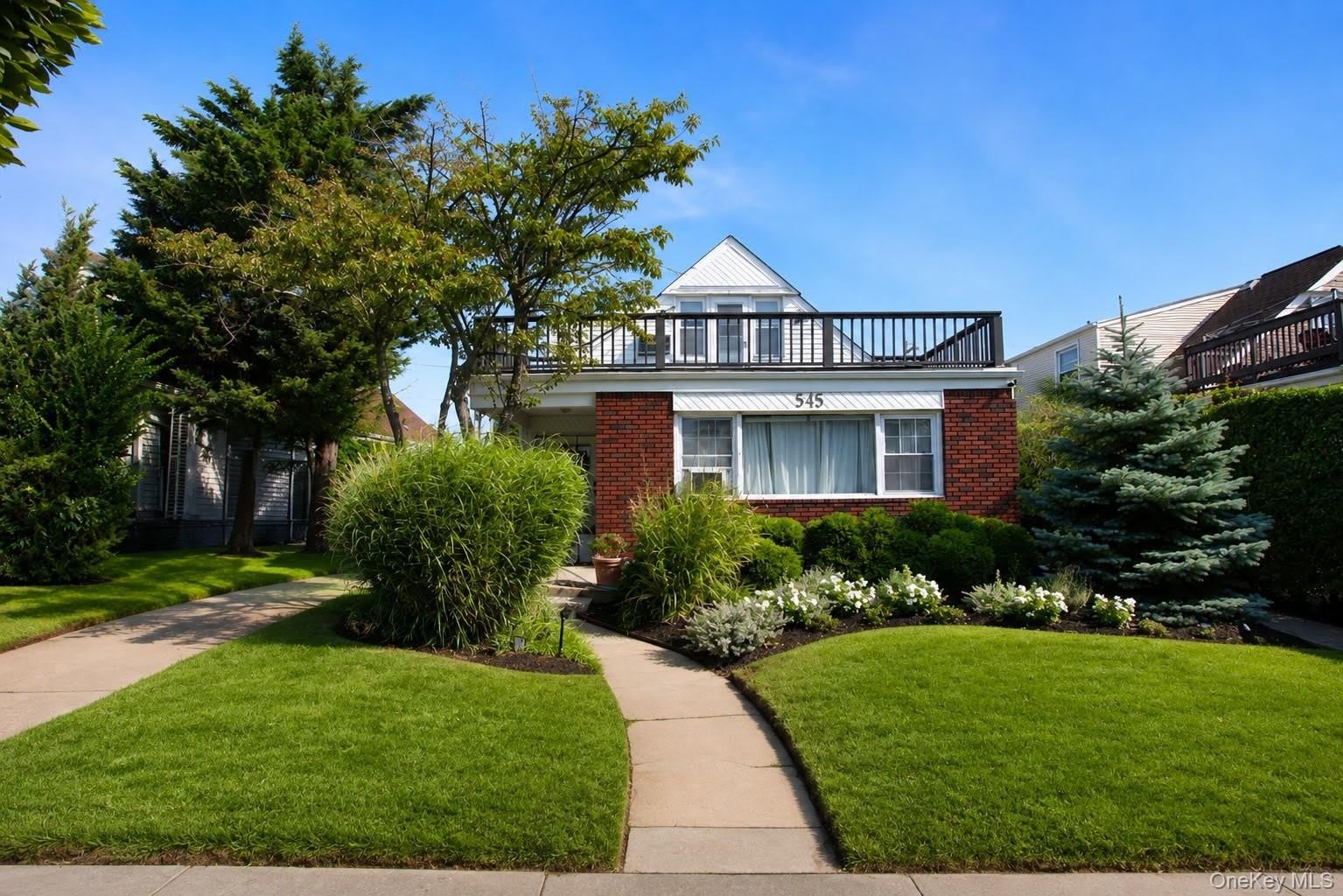 545 E Park Avenue – photo 1