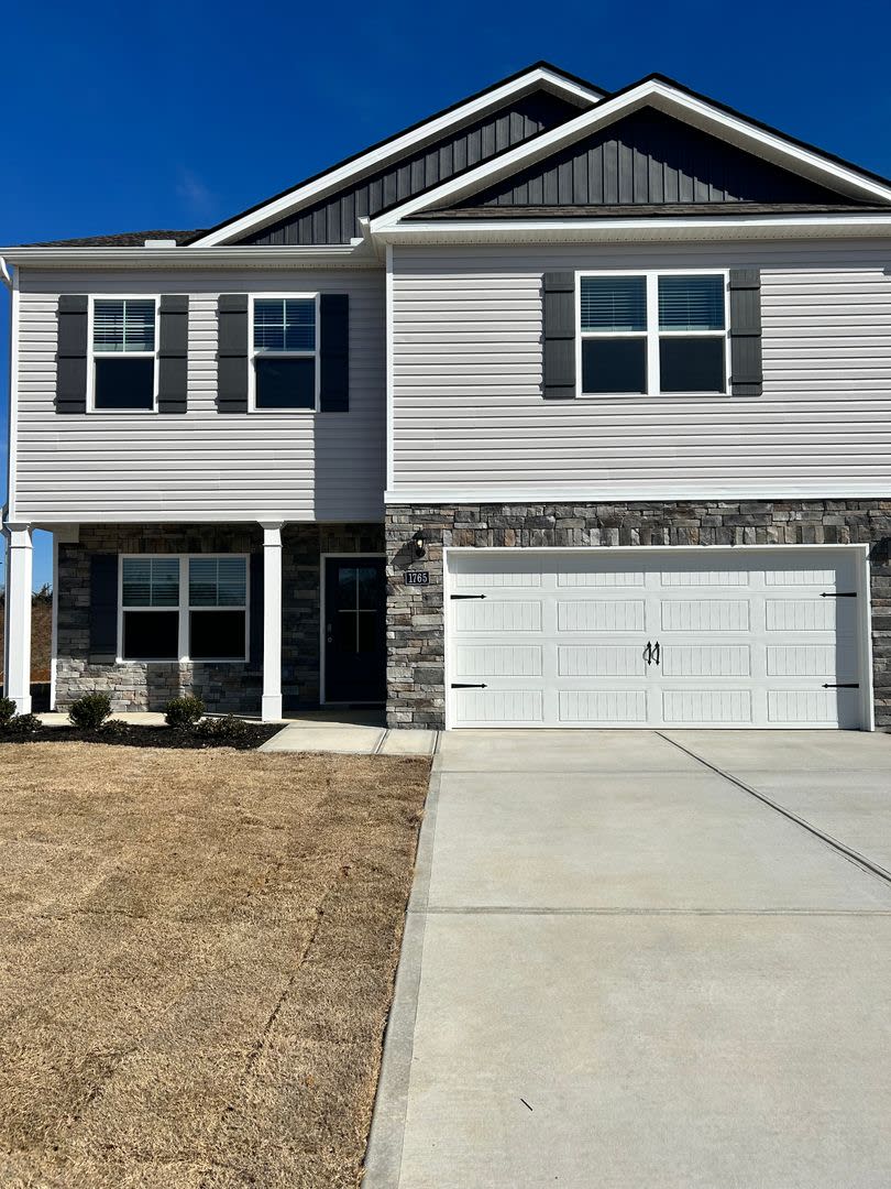 Located In Hixson Middle Valley 3 Beds 2 5 Baths Loft Home Office And 2 Car Garage – photo 1 of 56