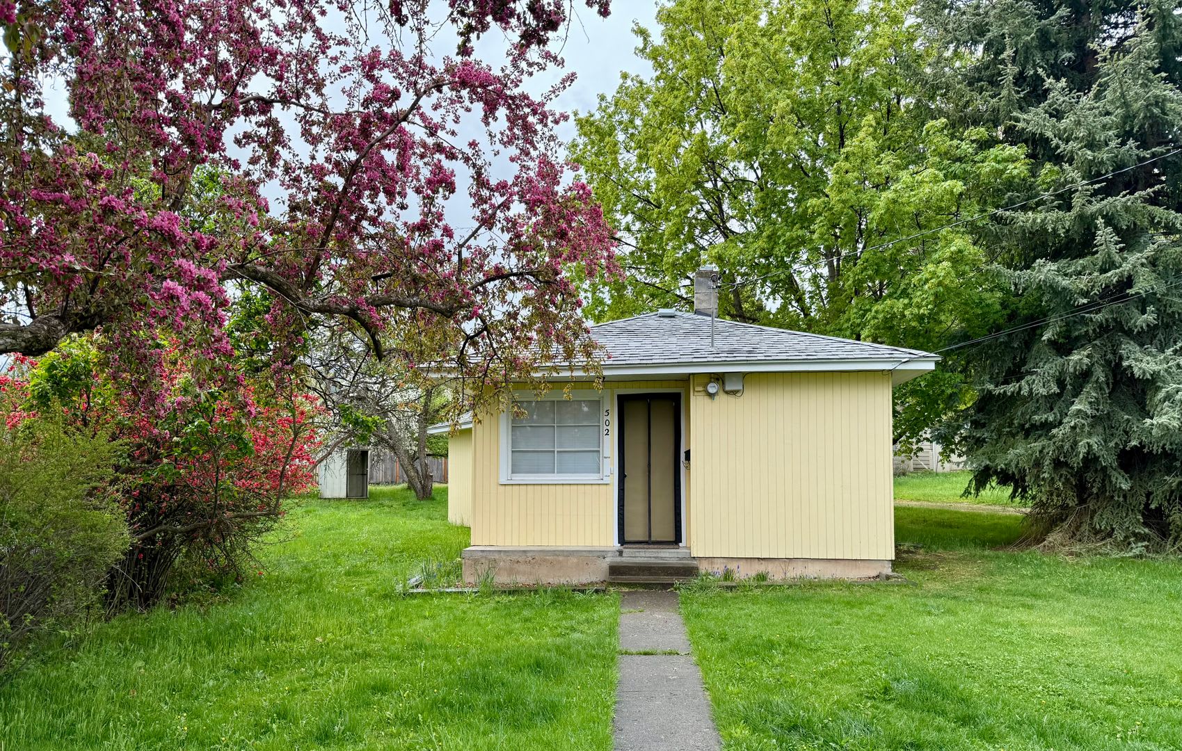 502 F Ave – photo 1 of 12
