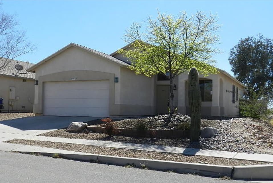 Charming 3-Bedroom, 2-Bath Home in Rita Ranch – photo 1