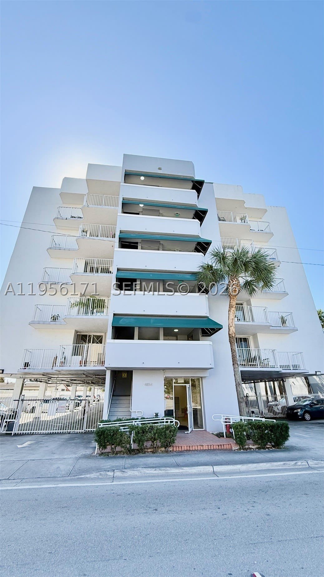4854 Nw 7Th St – photo 1