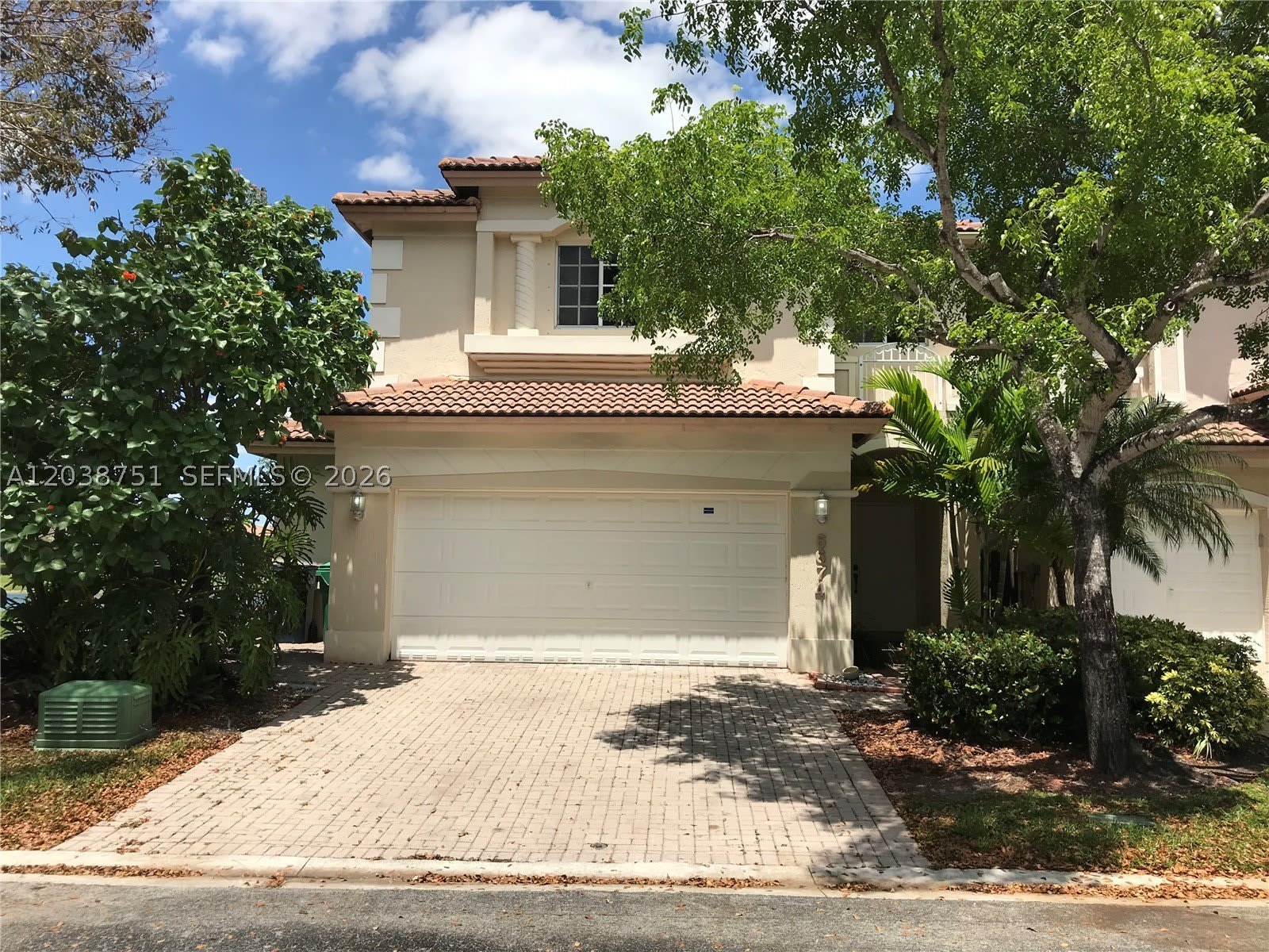6674 NW 107th Pl – photo 1 of 23
