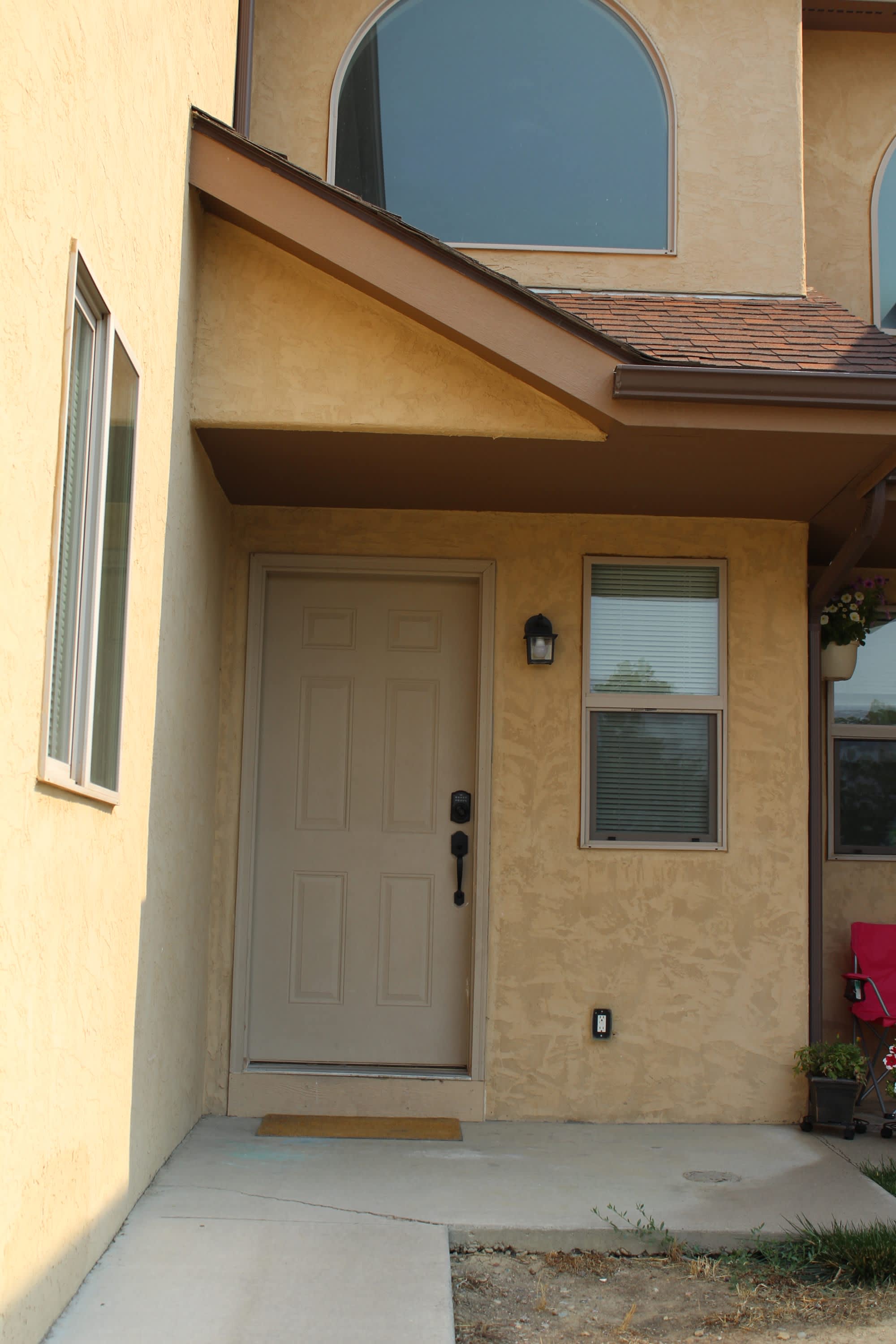 3119 Howard Avenue – photo 1 of 8