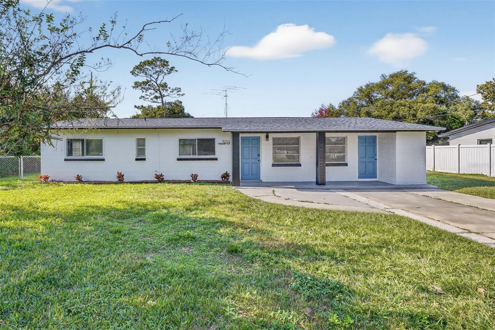 3034 TOURAINE Avenue – photo 1 of 95