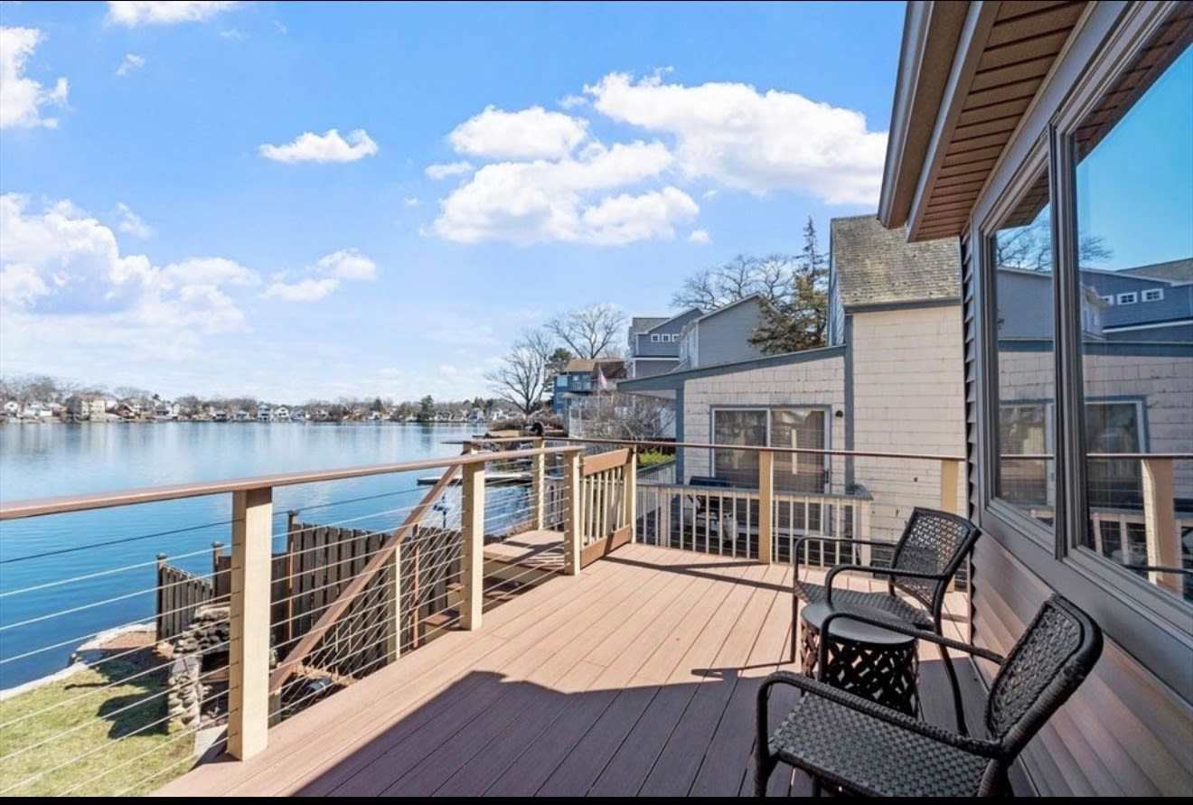469 Lake Ave – photo 1