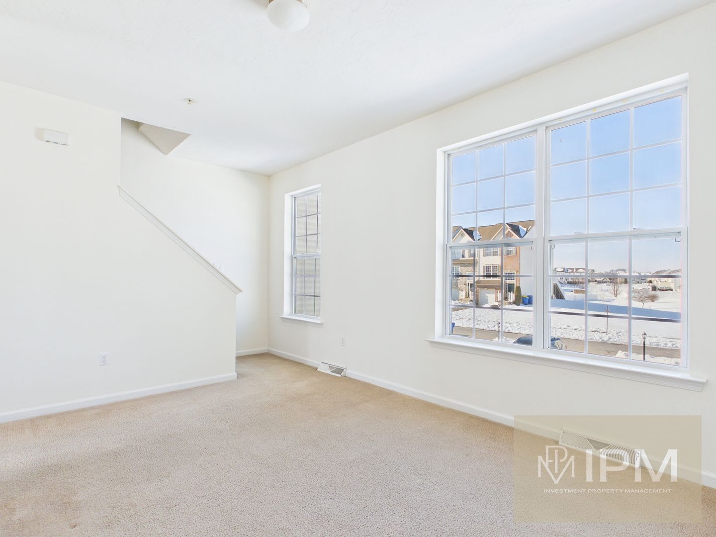 Spacious 3Br 2 5Ba Townhome Garage Basement Storage Spring Grove School District Community Amenities – photo 1