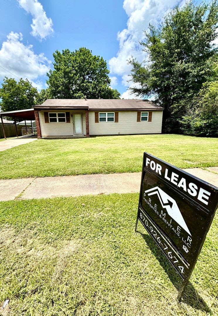 2215 Sutton Move In Ready – photo 1