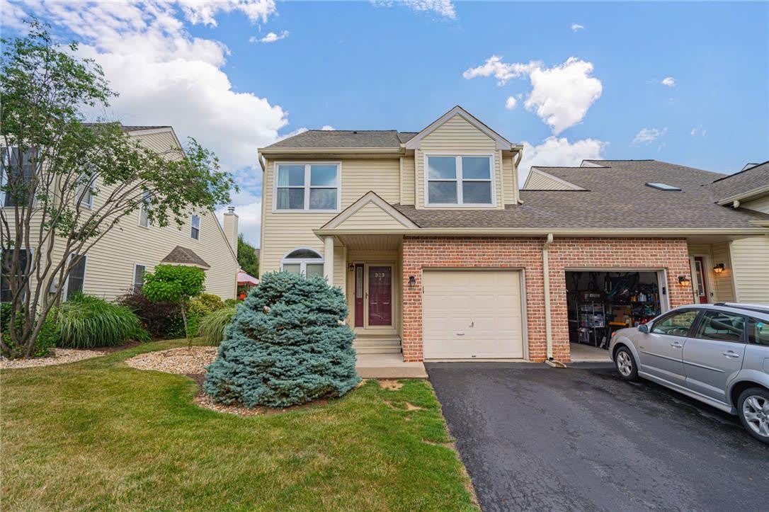 323 Surrey Place – photo 1 of 113