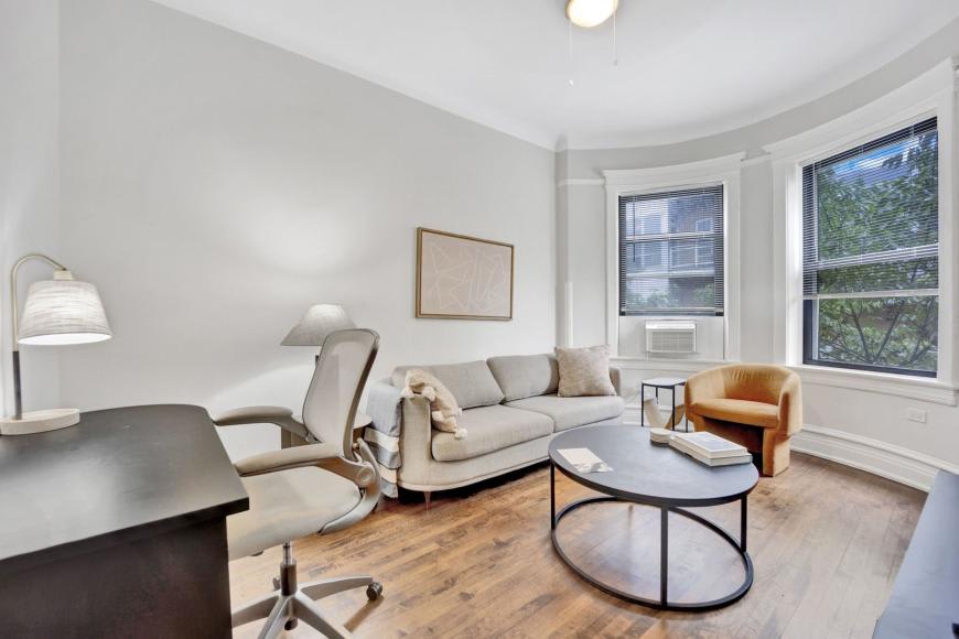 1004 W Dakin Street – photo 1