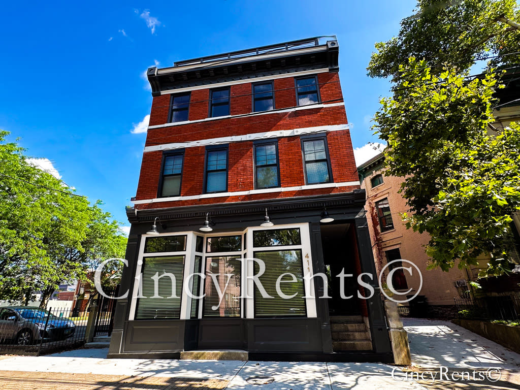 411 Clark St – photo 1
