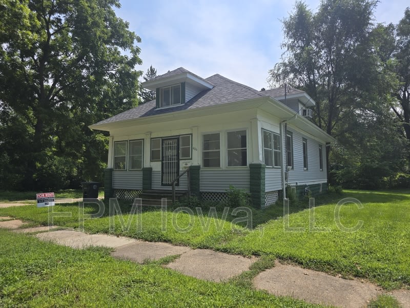 406 Gable St. – photo 1