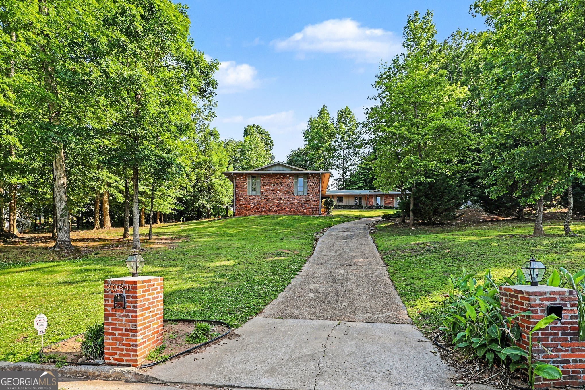 3084 Green Valley Drive – photo 1 of 43
