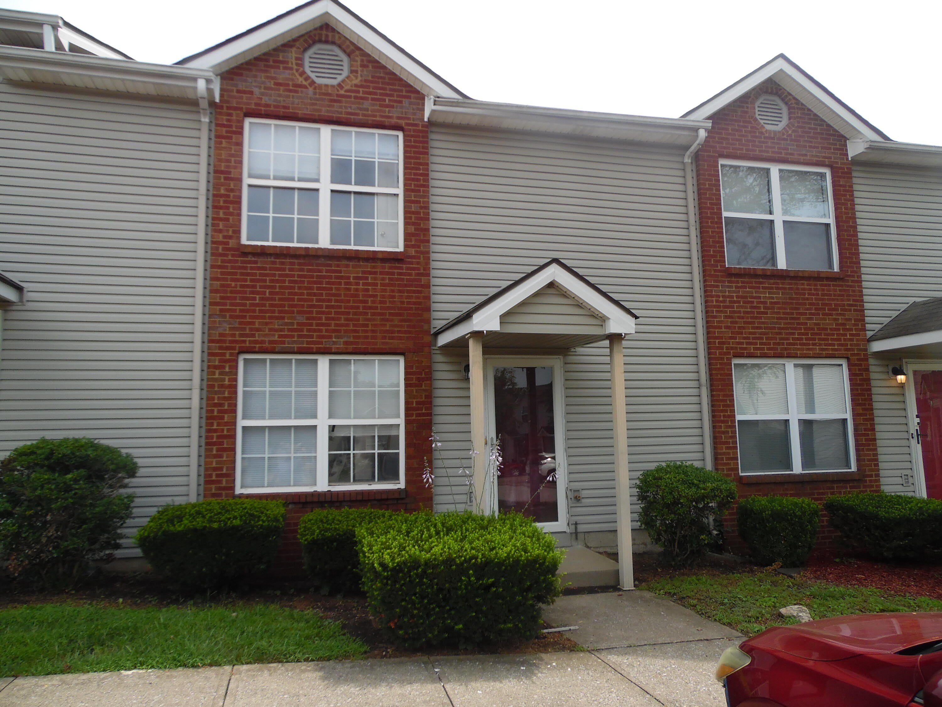 902 Wabarto Way – photo 1 of 7
