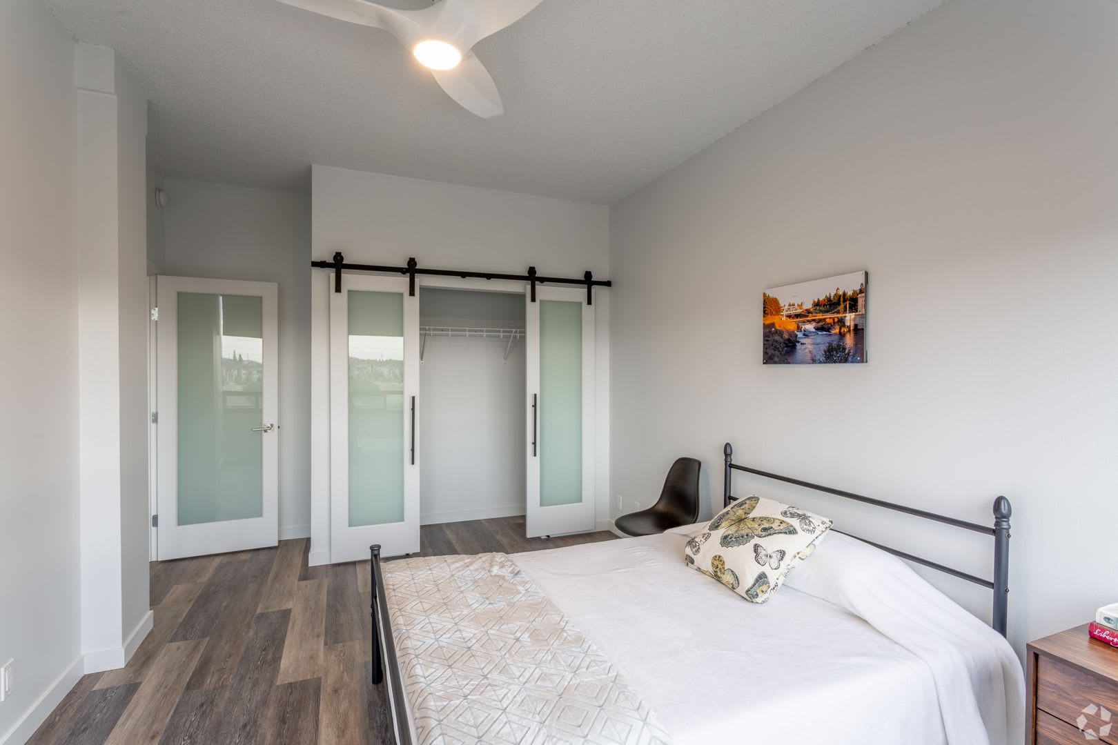 Riverfalls Tower Apartments – photo 1