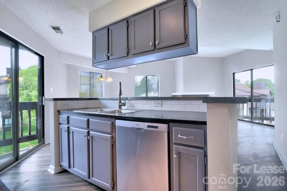 8121 Cedar Glen Drive – photo 1