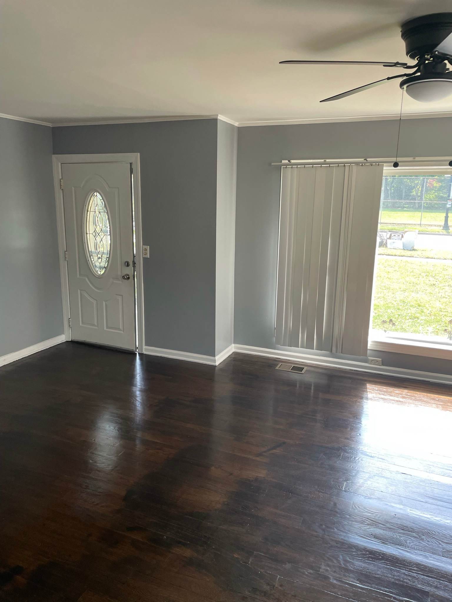 1619 Oakton St – photo 1