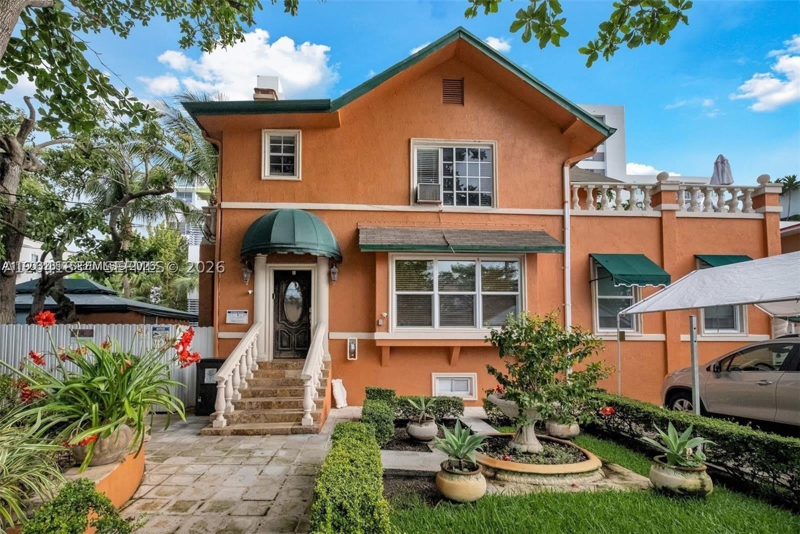 1033 NW 6th St – photo 1