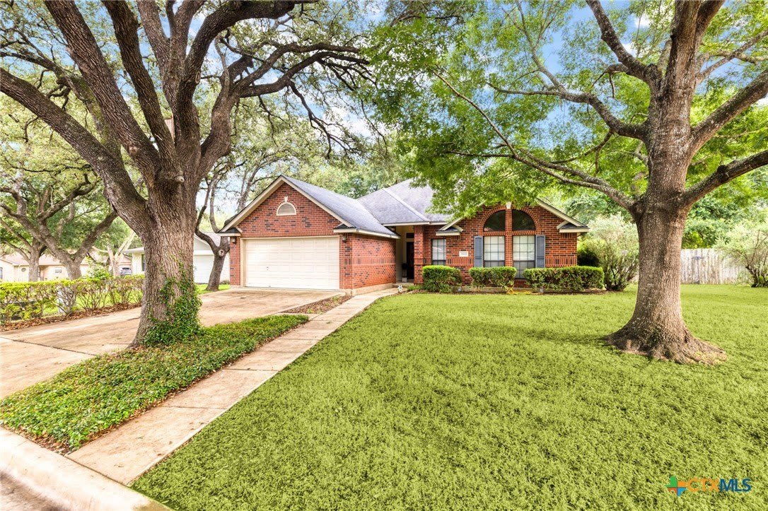 1502 Oak Knoll Lane – photo 1