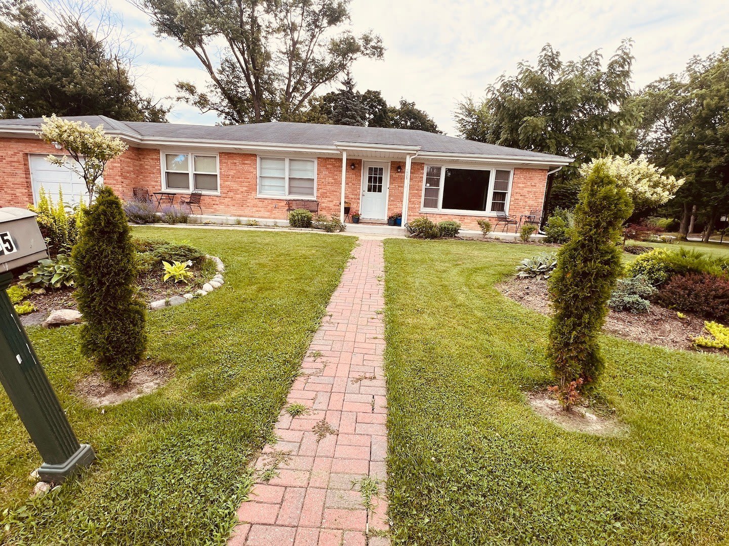 1725 Happ Road – photo 1 of 21