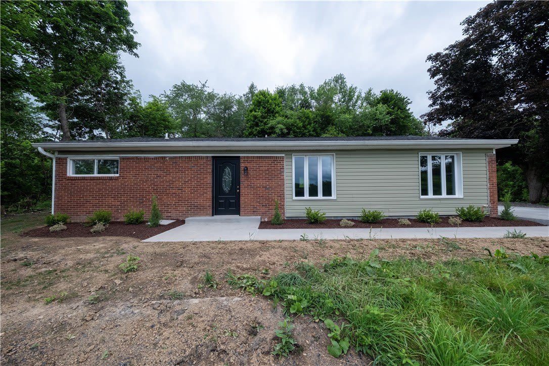 1165 Kings Ln – photo 1 of 30
