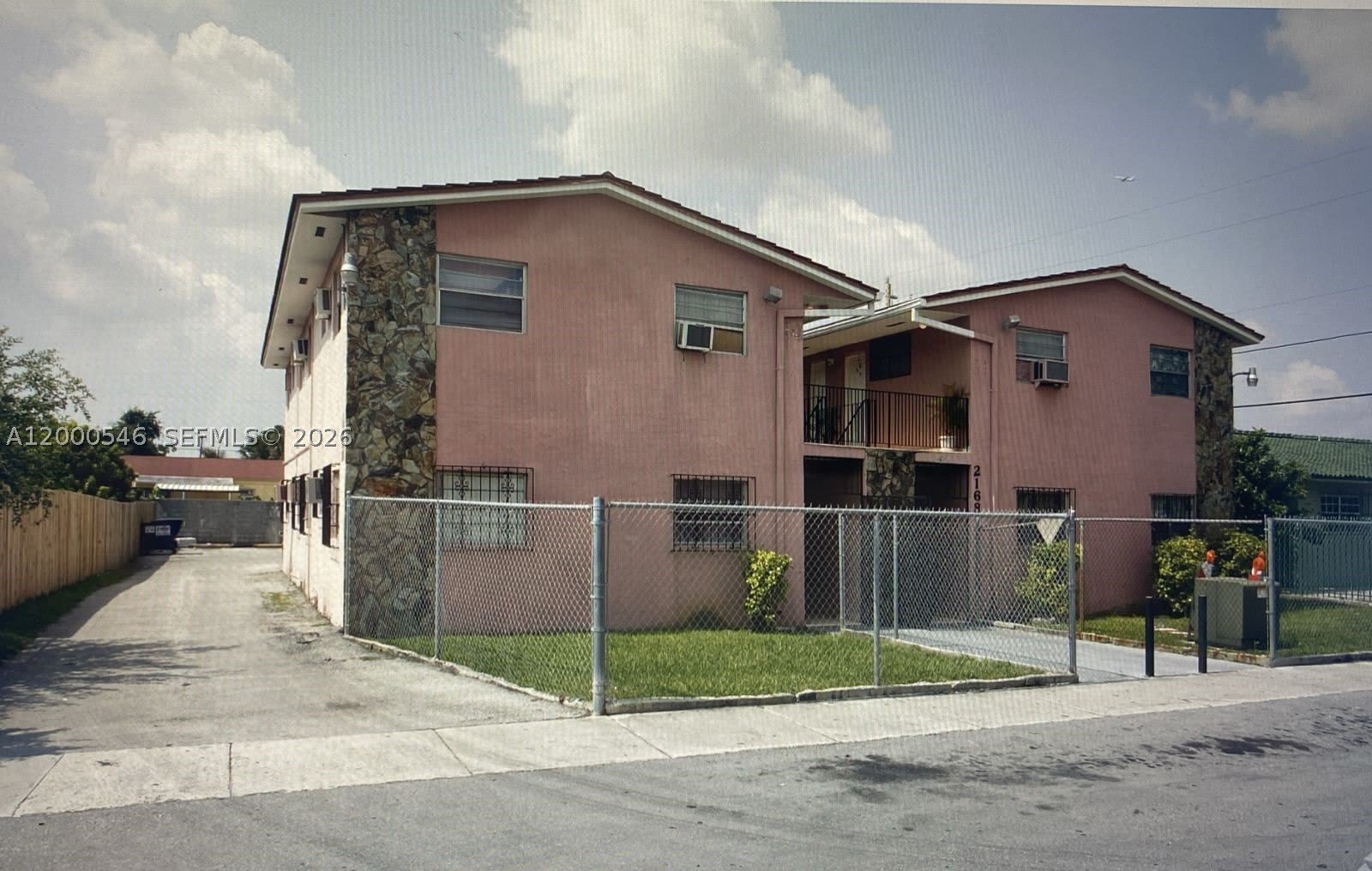 2168 NW 34th St – photo 1