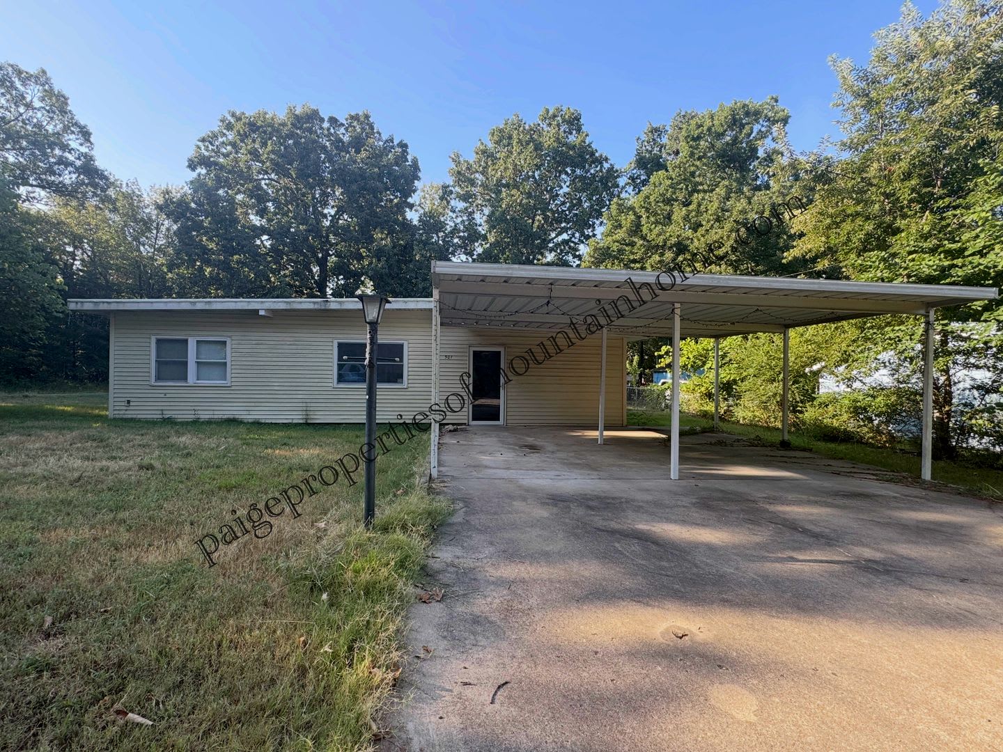 Charming 3 bed 2 bath Home on a Corner Lot! – photo 1 of 27