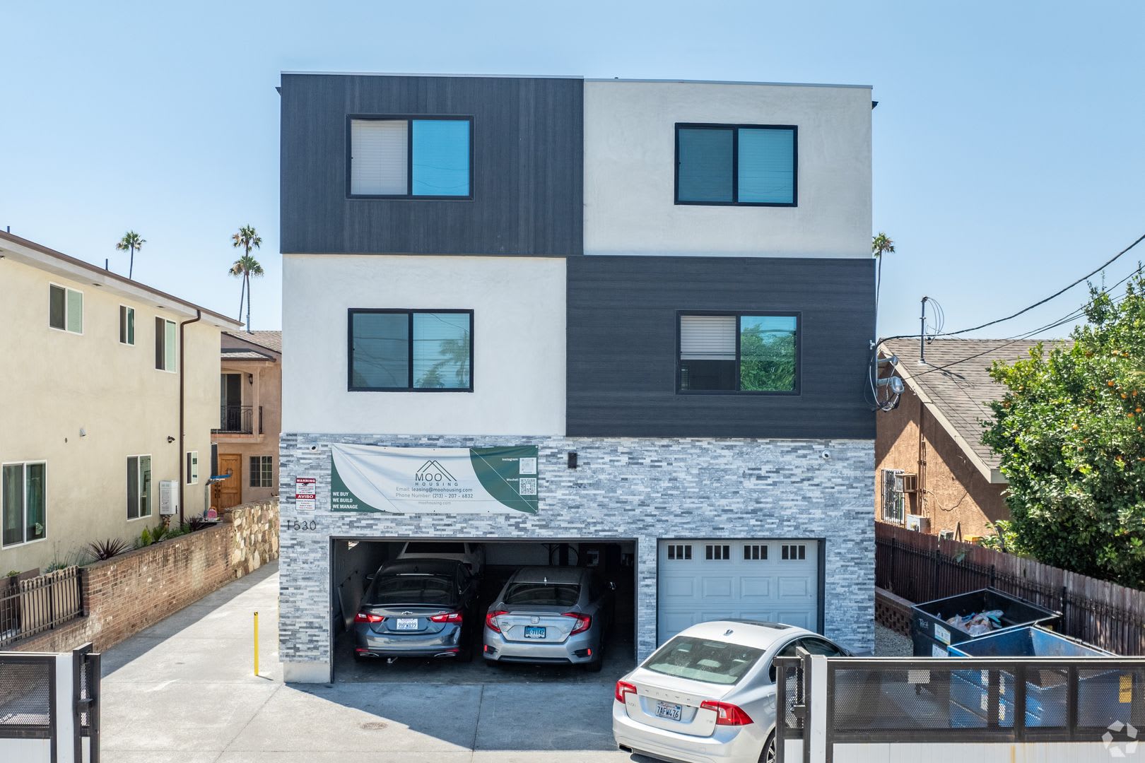 MH 1530 W 37th St – photo 1