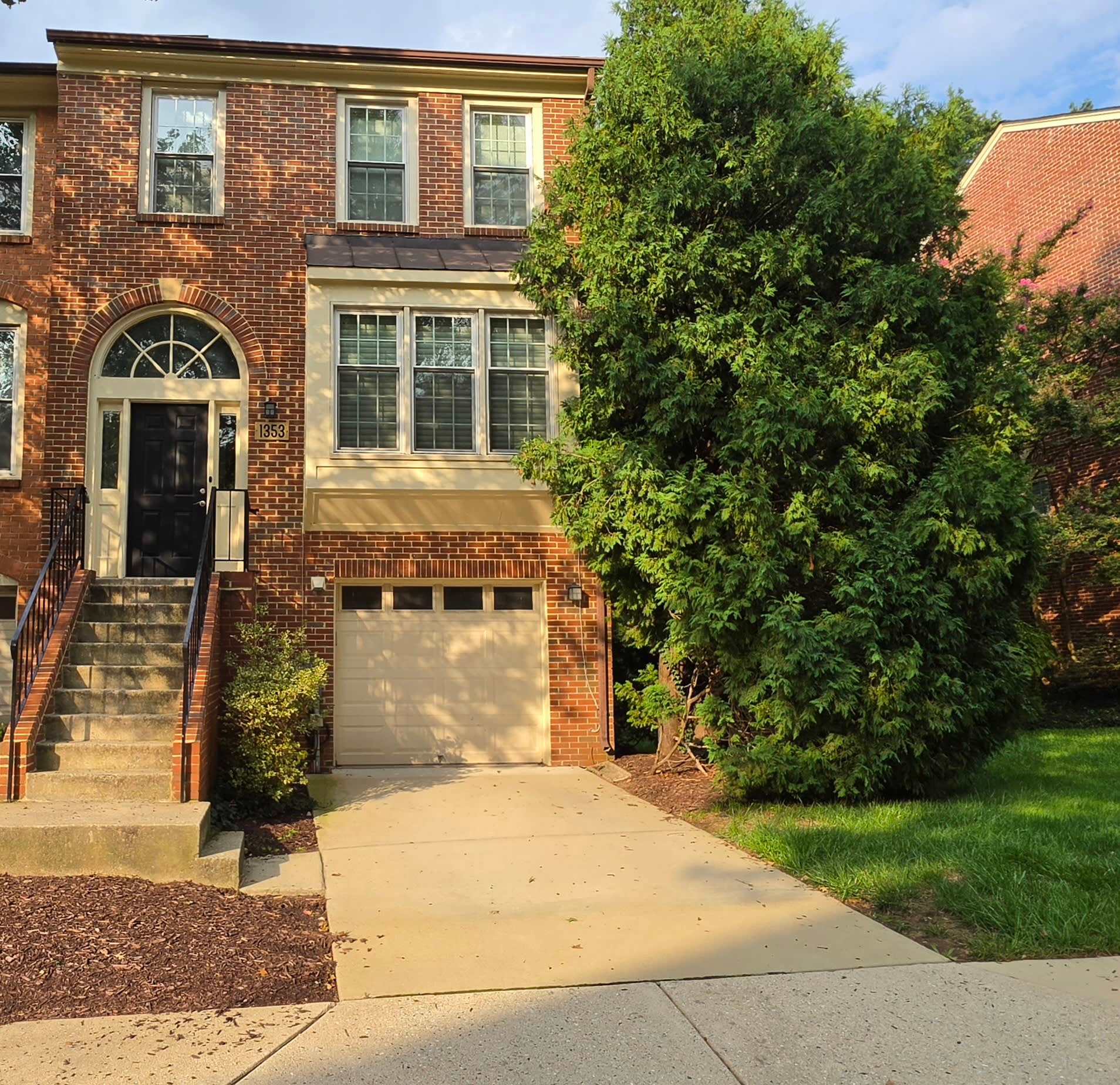 1353 Templeton Pl – photo 1