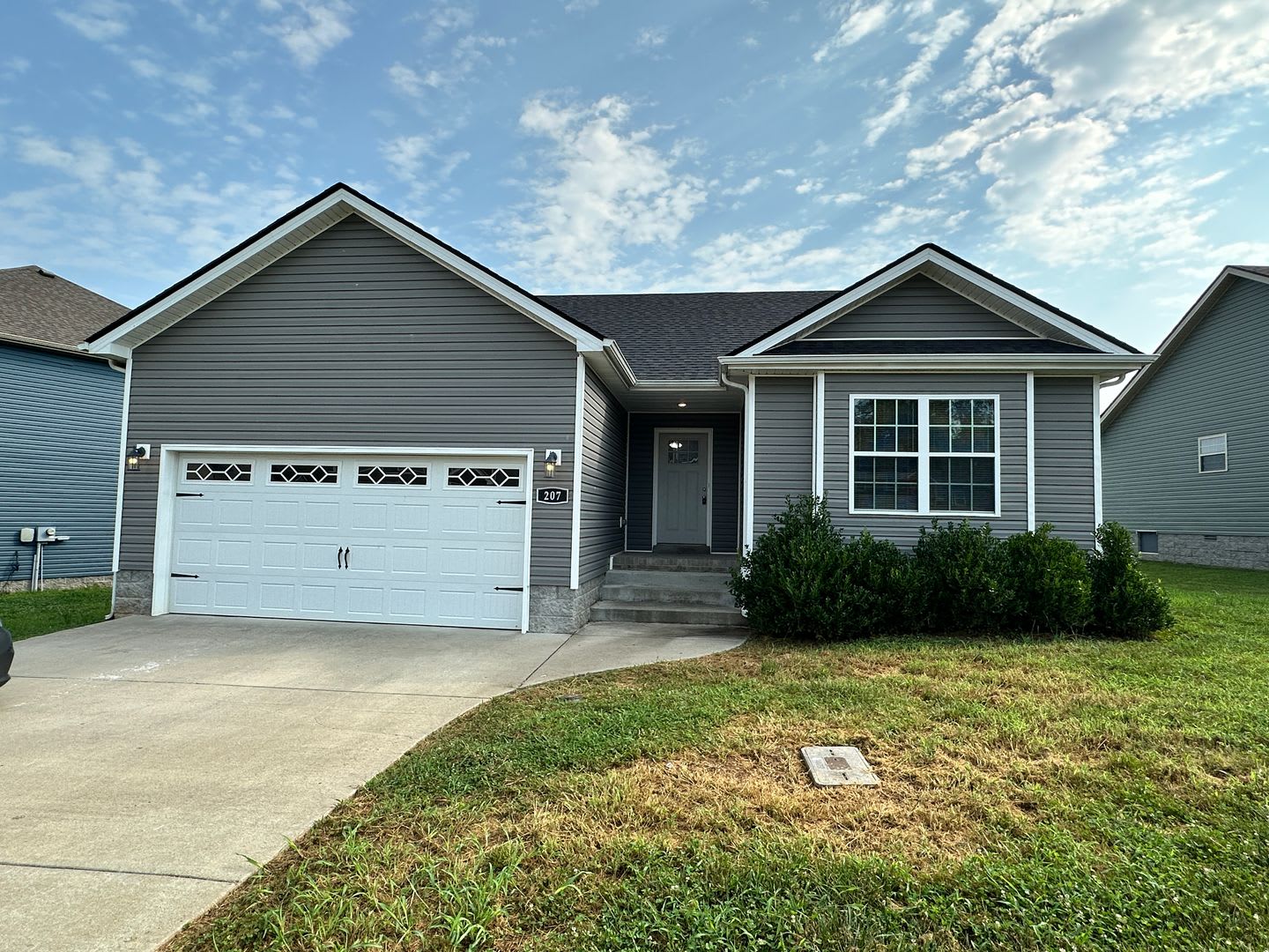 207 Geneva Lane (For Rent) – photo 1