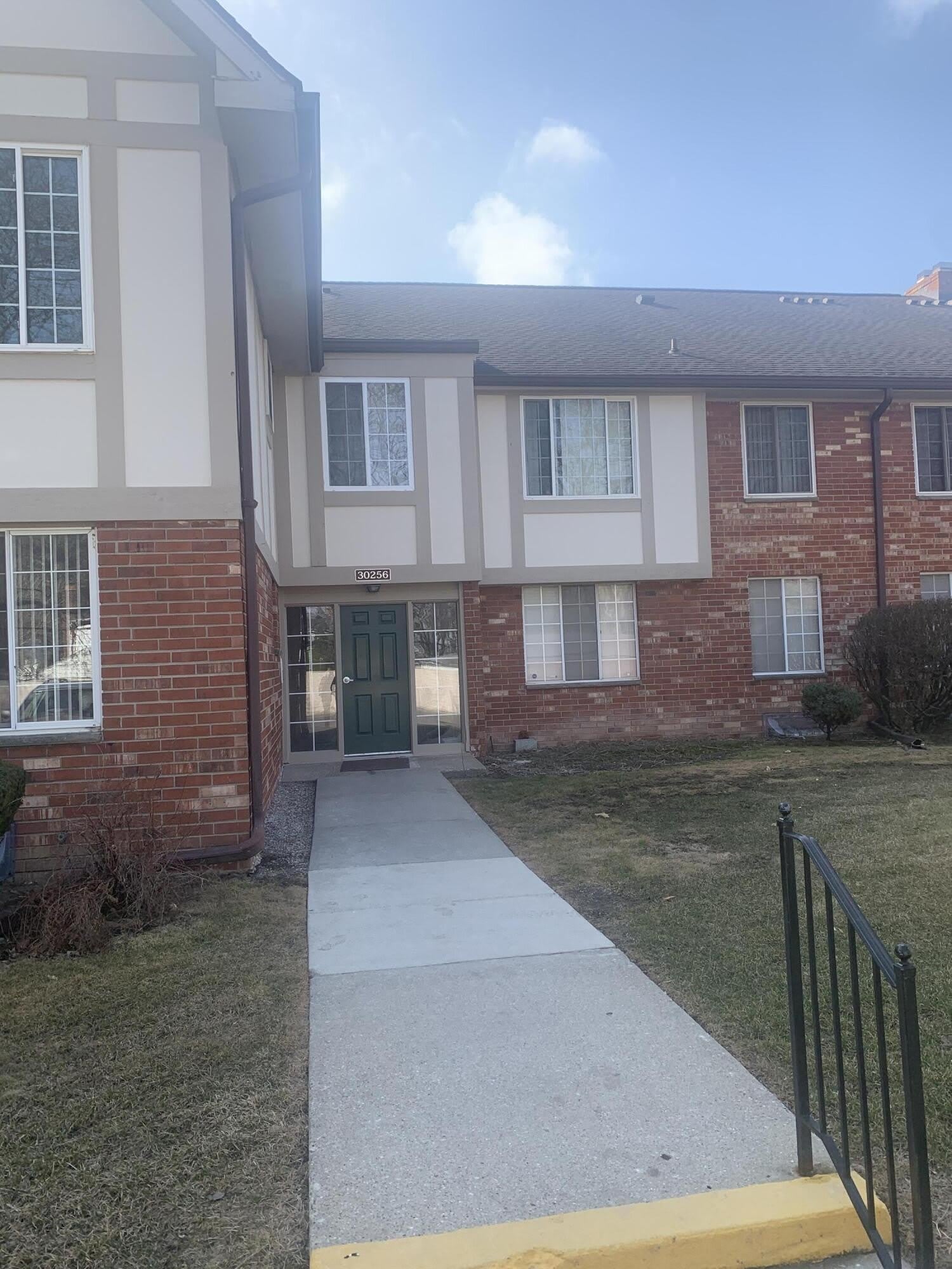 30256 Southfield Road – photo 1 of 99