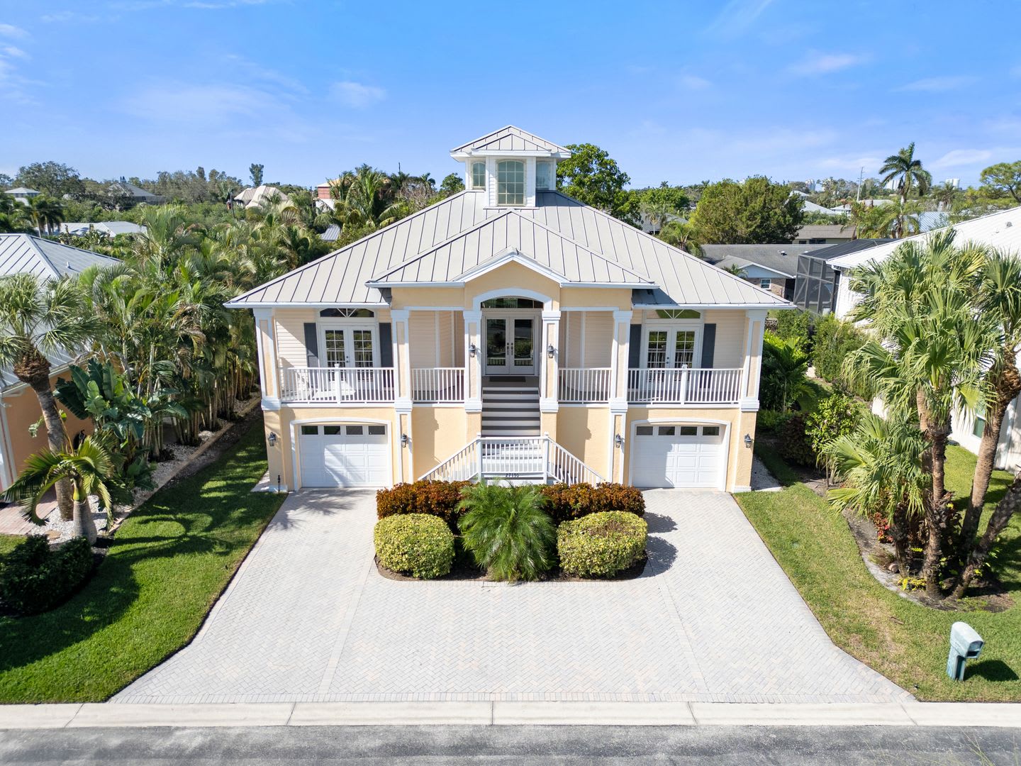 Boater S Dream Single Family Home For A Vacation Get A Way Or For Season 3 Bed 2Bath Private Heated Pool Home Paradise Village In Bonita Springs – photo 1