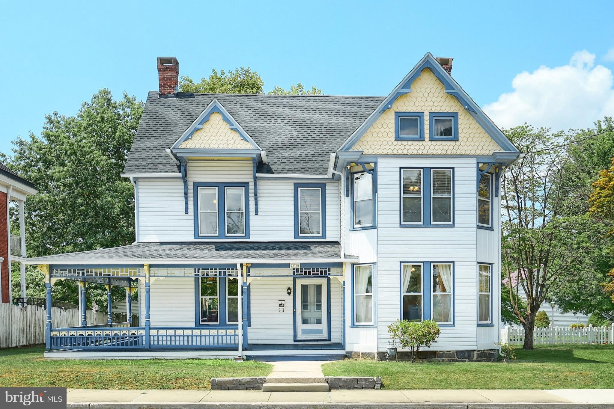 412 CARLISLE Street – photo 1 of 28