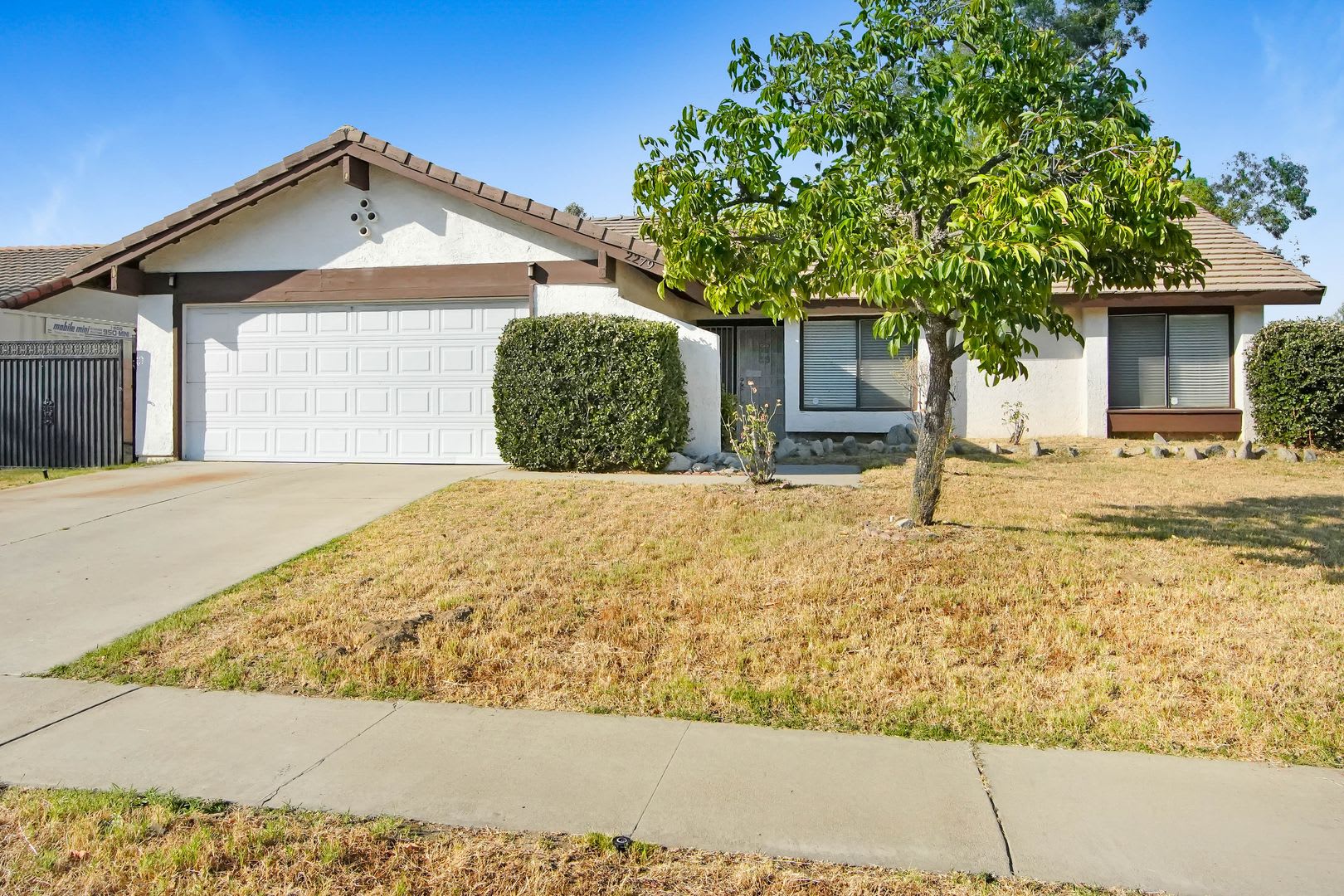 Reduced for a Fast Lease! Welcome to 2279 N. Sycamore Ave., Rialto! – photo 1 of 12