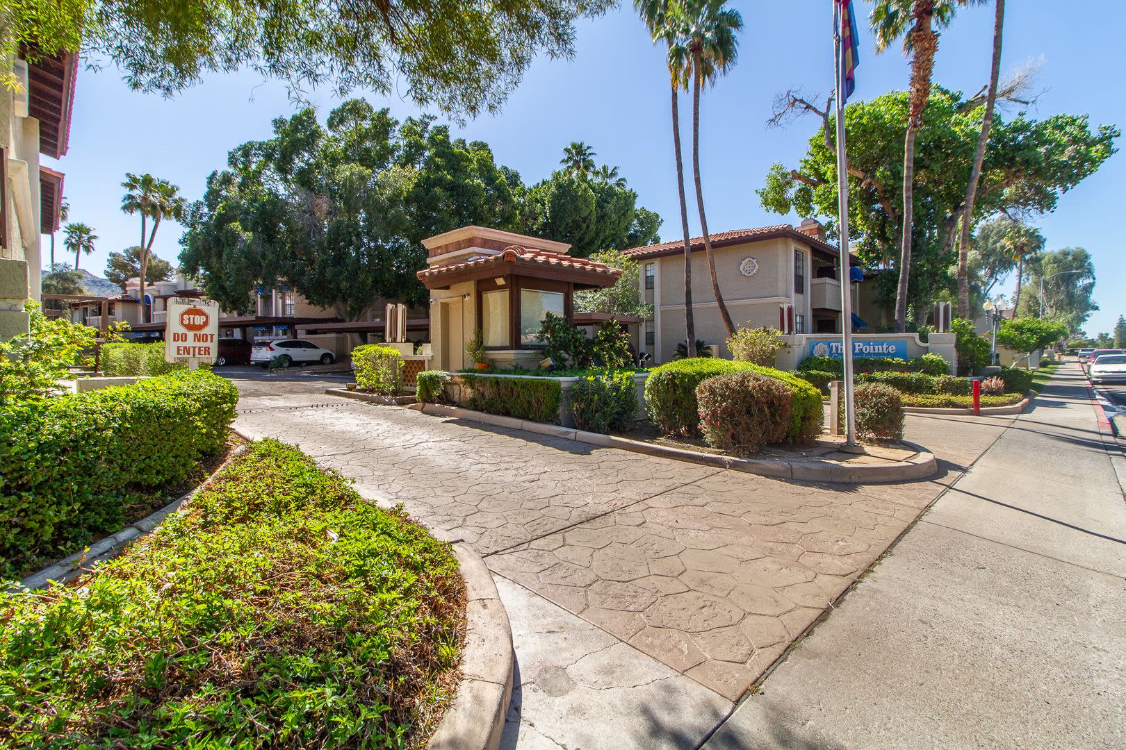 Come Check Out this Classic 2BED, 2BATH CONDO – photo 1