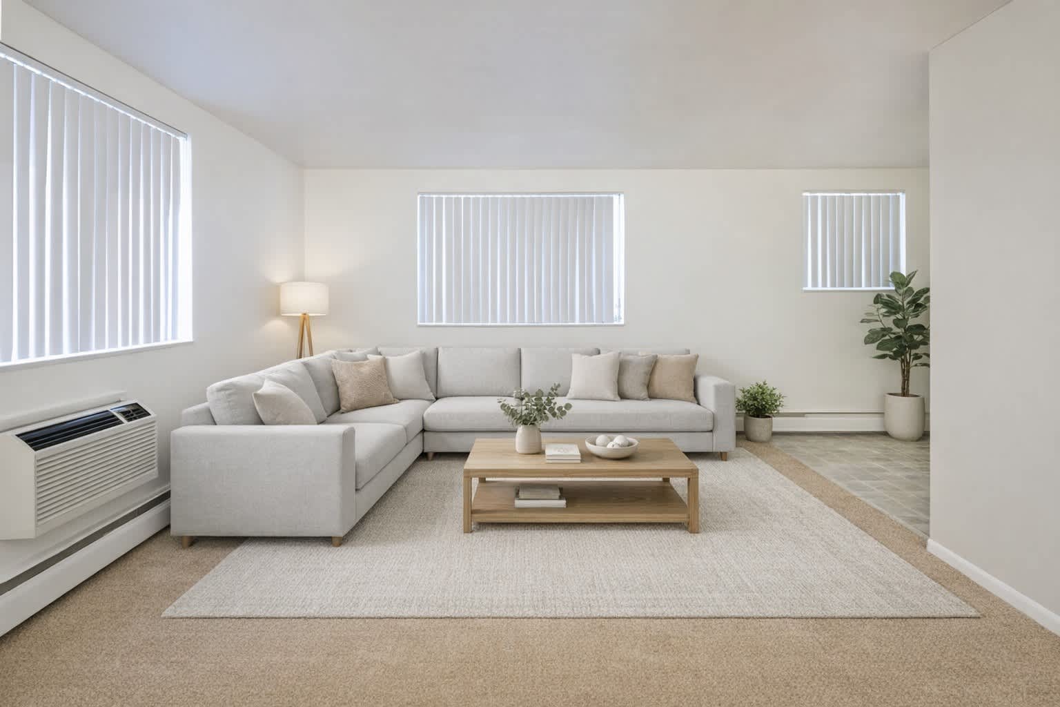 Bristol Square Apartments – photo 1