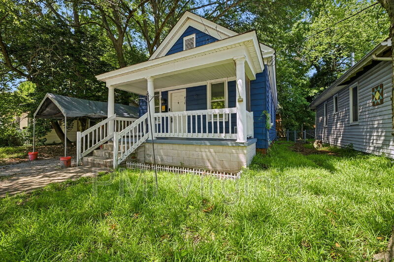 818 W 42Nd St – photo 1