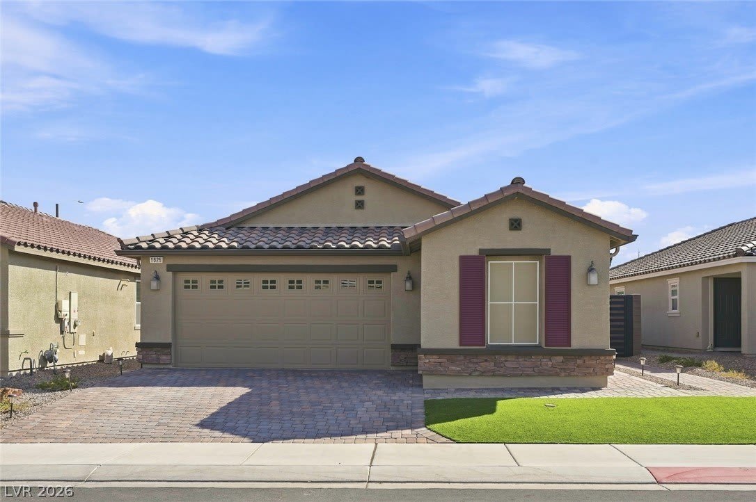 1525 Deep Valley Avenue – photo 1